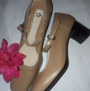 Designer Soul leather shoes